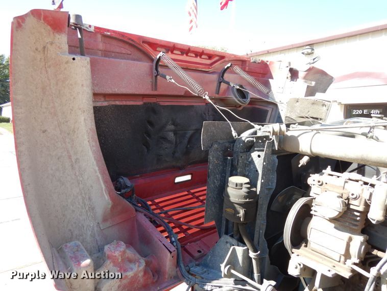 image for item DH6717 1992 International 4900  pumper fire truck