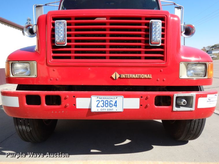image for item DH6717 1992 International 4900  pumper fire truck