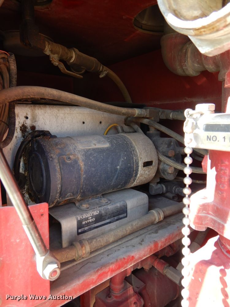 image for item DH6717 1992 International 4900  pumper fire truck