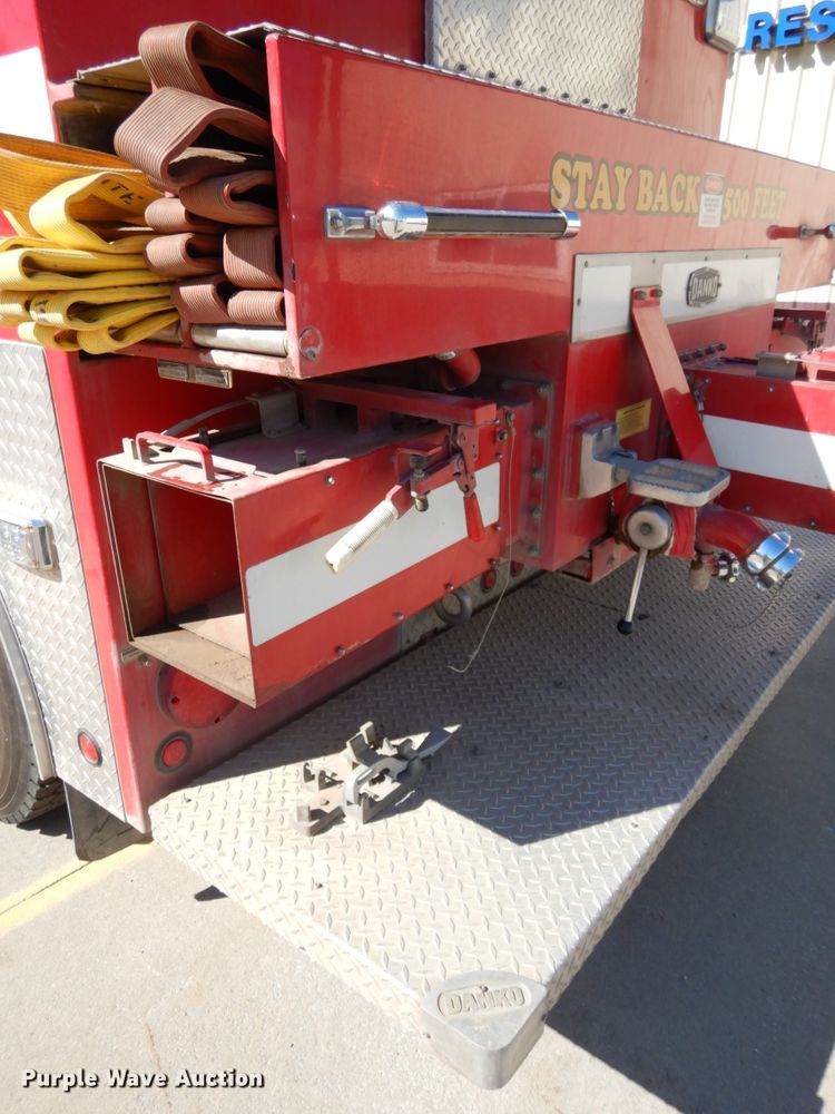 image for item DH6717 1992 International 4900  pumper fire truck