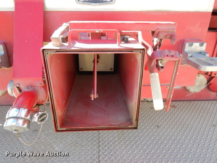 image for item DH6717 1992 International 4900  pumper fire truck