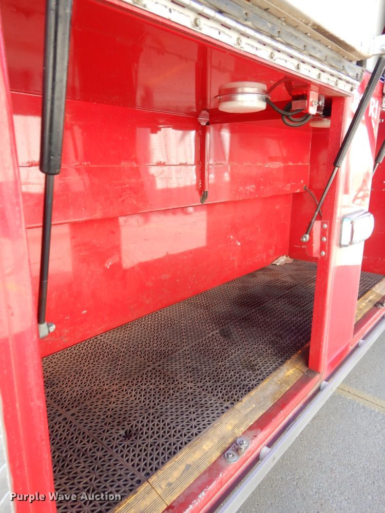 image for item DH6717 1992 International 4900  pumper fire truck