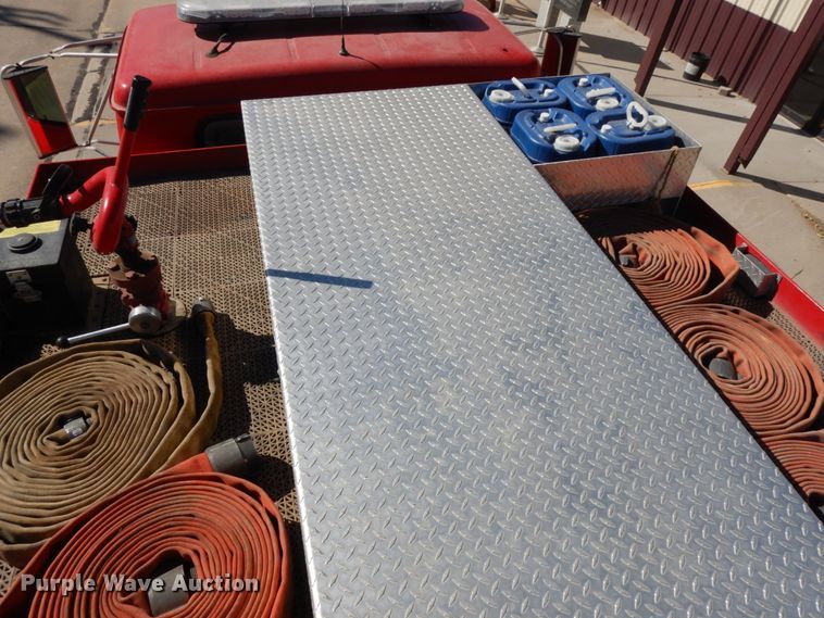 image for item DH6717 1992 International 4900  pumper fire truck