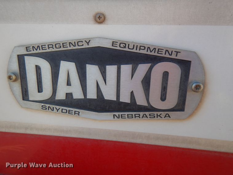 image for item DH6717 1992 International 4900  pumper fire truck