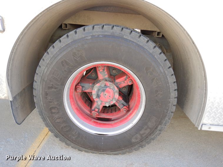 image for item DH6717 1992 International 4900  pumper fire truck