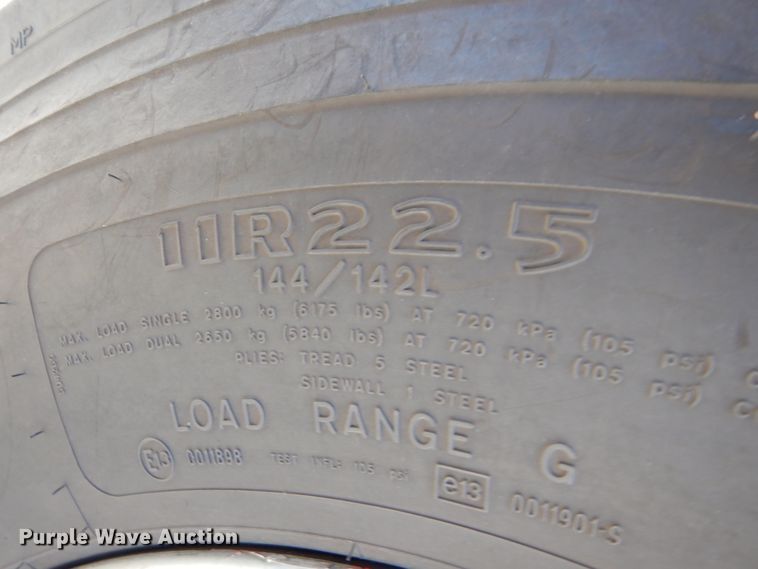 image for item DH6717 1992 International 4900  pumper fire truck