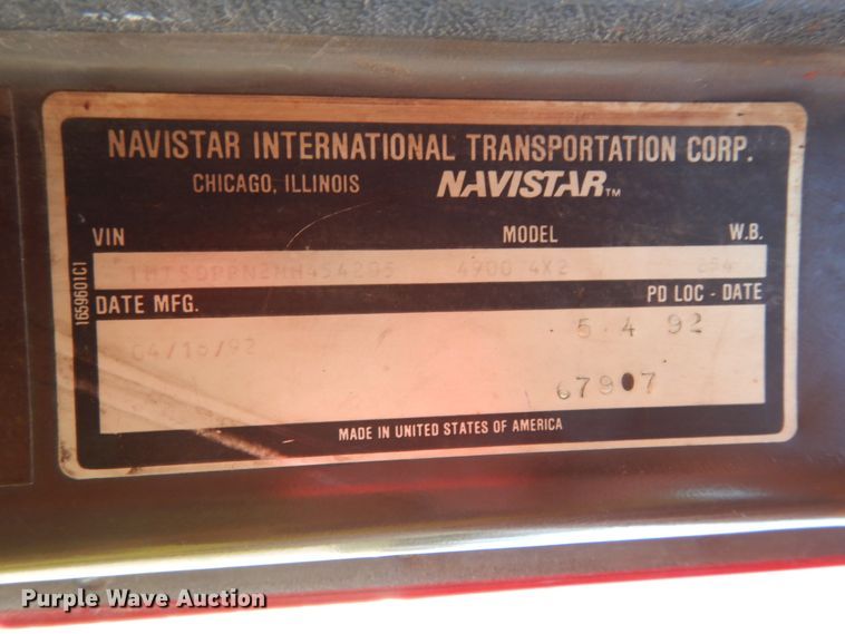 image for item DH6717 1992 International 4900  pumper fire truck