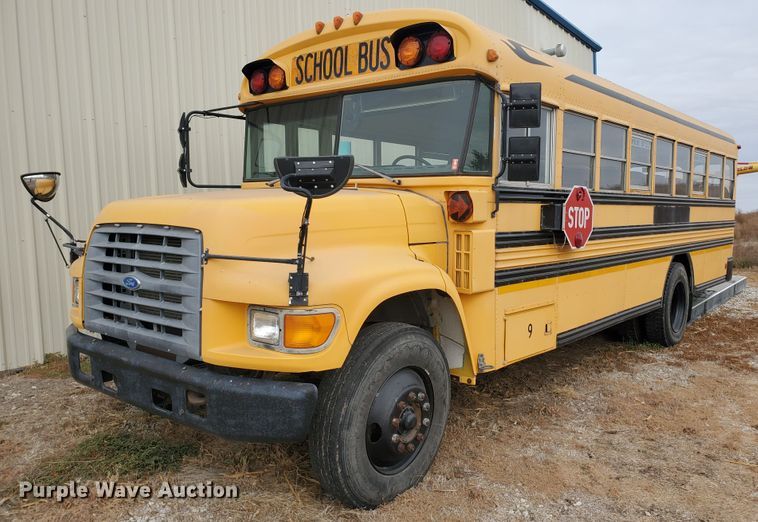 image for item DI5011 1997 Ford B800  school bus