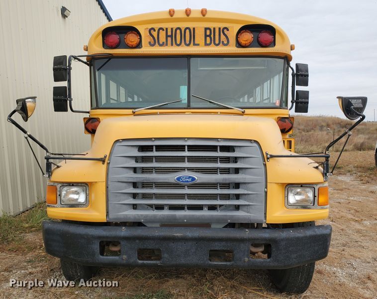 image for item DI5011 1997 Ford B800  school bus