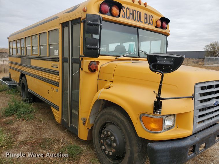 image for item DI5011 1997 Ford B800  school bus