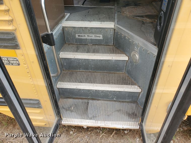 image for item DI5011 1997 Ford B800  school bus