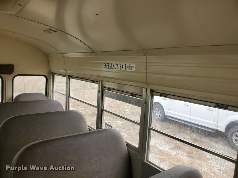 image for item DI5011 1997 Ford B800  school bus