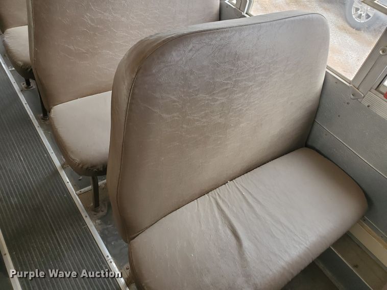 image for item DI5011 1997 Ford B800  school bus