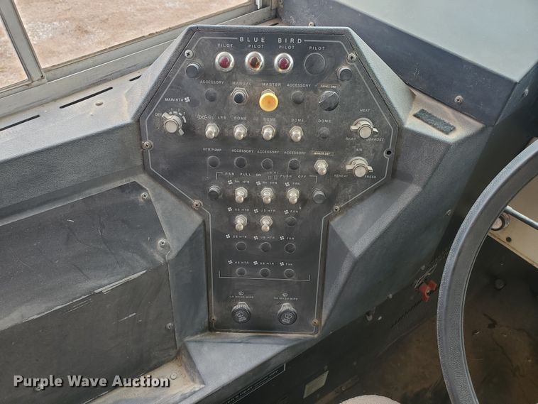 image for item DI5011 1997 Ford B800  school bus