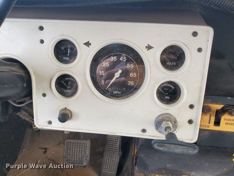 image for item DI5011 1997 Ford B800  school bus