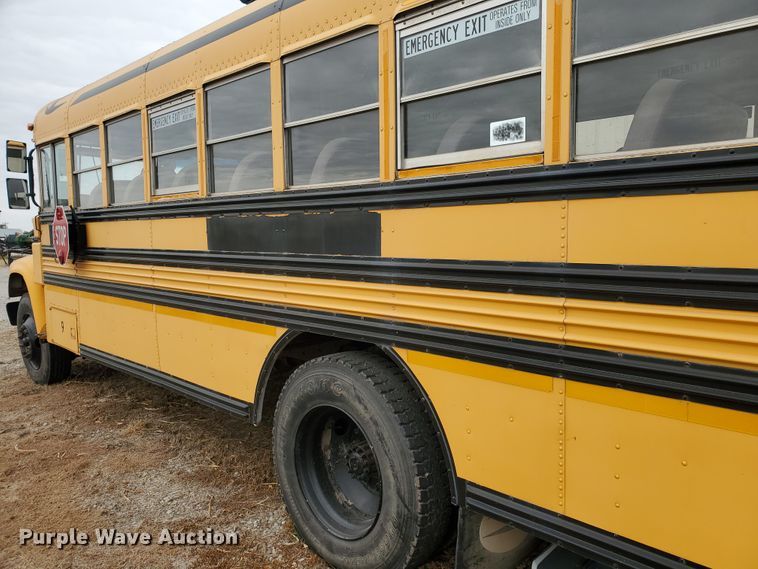 image for item DI5011 1997 Ford B800  school bus