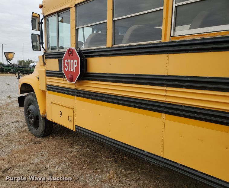 image for item DI5011 1997 Ford B800  school bus