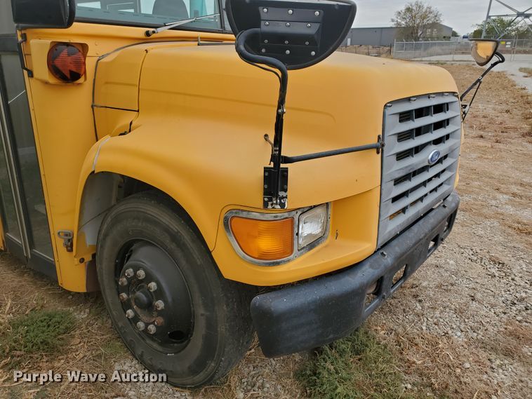 image for item DI5011 1997 Ford B800  school bus