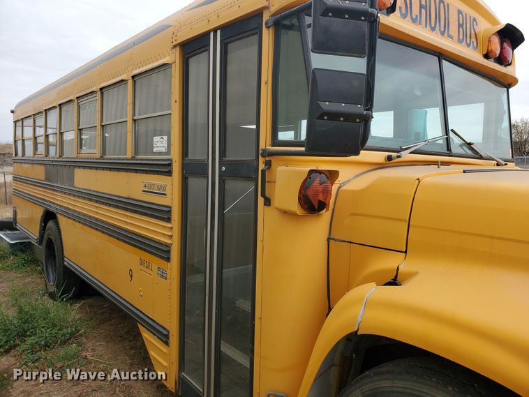 image for item DI5011 1997 Ford B800  school bus