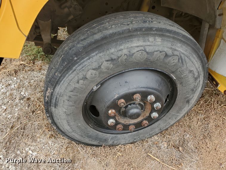 image for item DI5011 1997 Ford B800  school bus