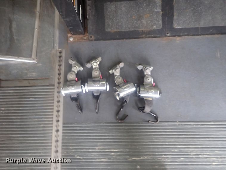 image for item DI7267 2003 Ford E350 Super Duty  shuttle bus