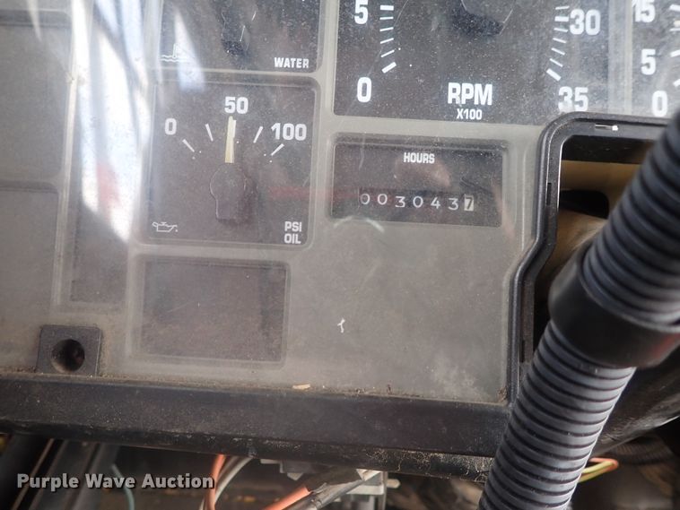 image for item DI7277 1999 International 3800 Blue Bird  school bus