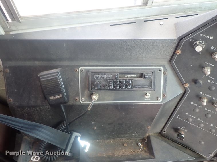 image for item DI7277 1999 International 3800 Blue Bird  school bus