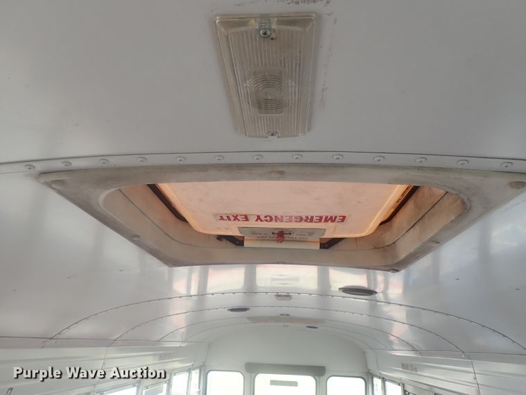 image for item DI7277 1999 International 3800 Blue Bird  school bus