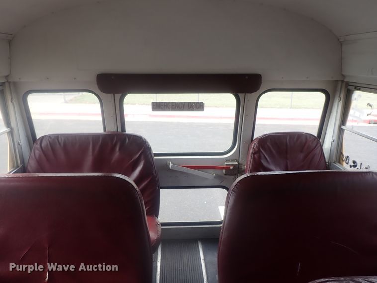 image for item DI7277 1999 International 3800 Blue Bird  school bus