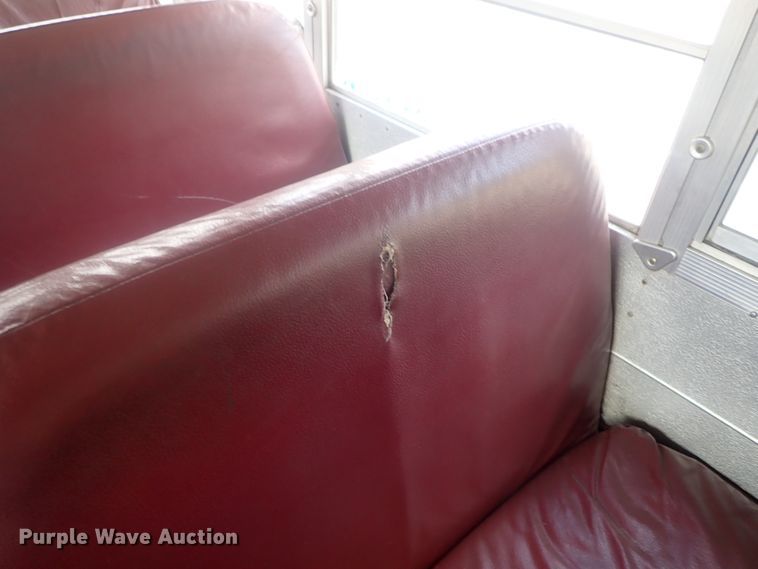 image for item DI7277 1999 International 3800 Blue Bird  school bus