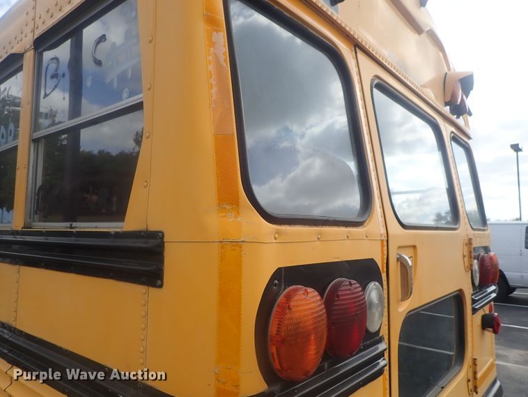 image for item DI7277 1999 International 3800 Blue Bird  school bus