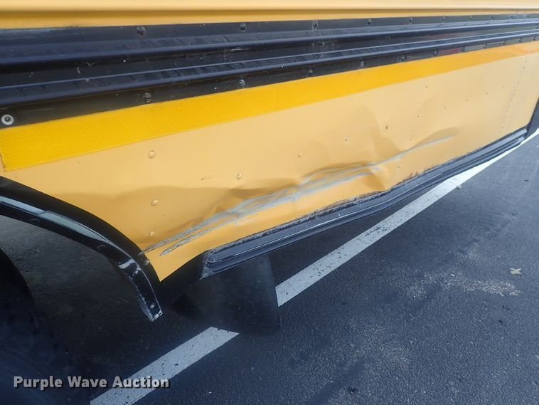 image for item DI7277 1999 International 3800 Blue Bird  school bus