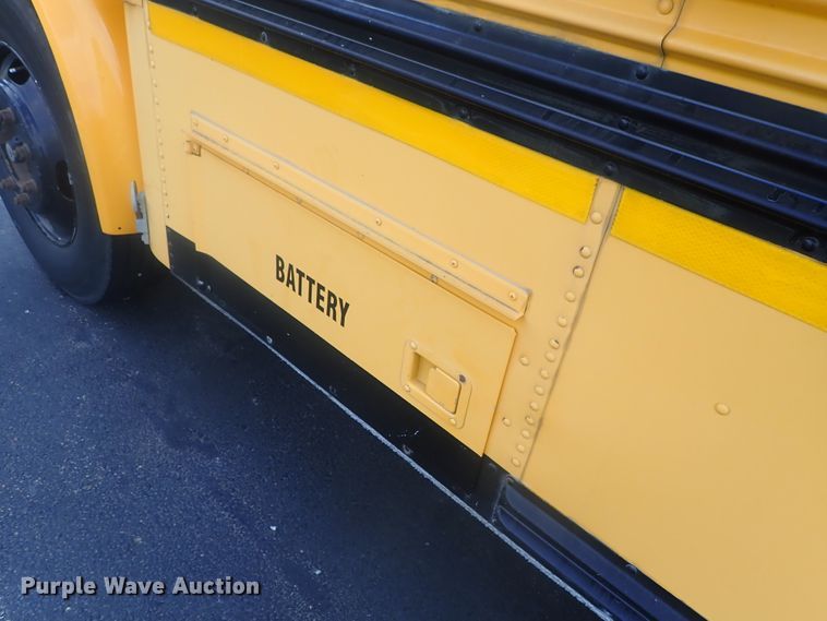 image for item DI7277 1999 International 3800 Blue Bird  school bus