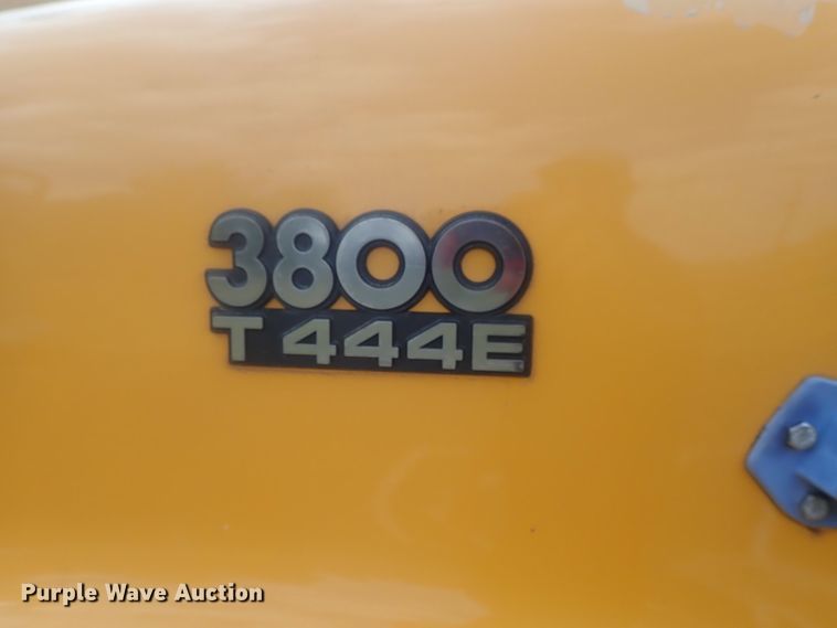 image for item DI7277 1999 International 3800 Blue Bird  school bus