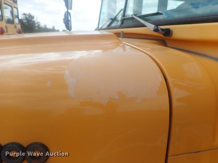 image for item DI7277 1999 International 3800 Blue Bird  school bus