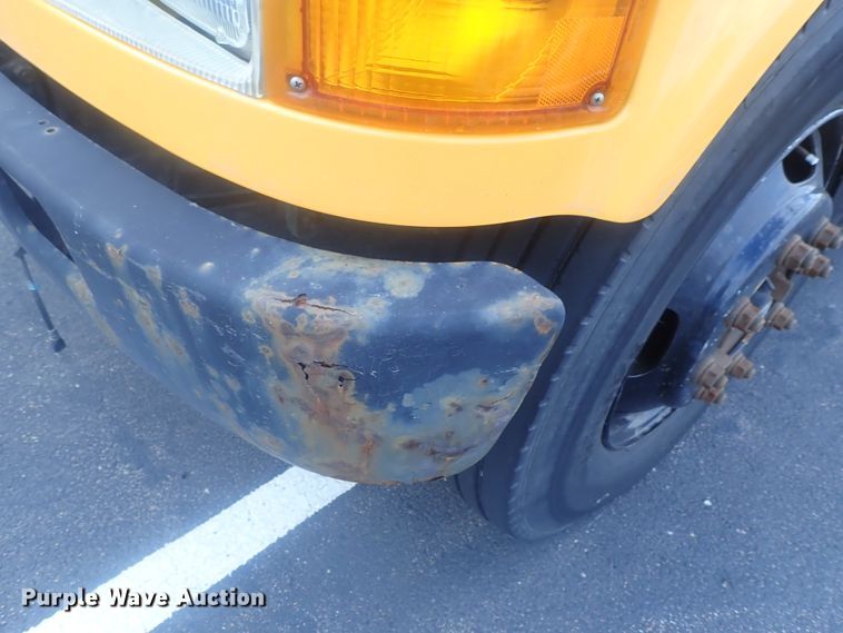 image for item DI7277 1999 International 3800 Blue Bird  school bus