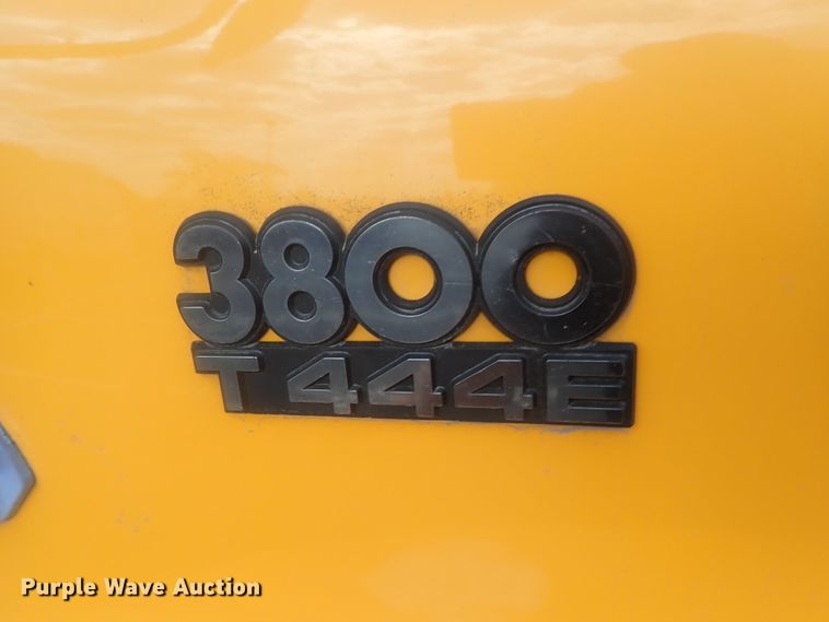 image for item DI7277 1999 International 3800 Blue Bird  school bus