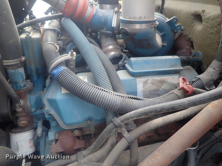 image for item DI7277 1999 International 3800 Blue Bird  school bus