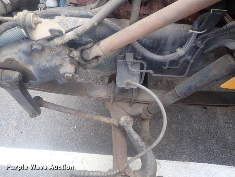 image for item DI7277 1999 International 3800 Blue Bird  school bus