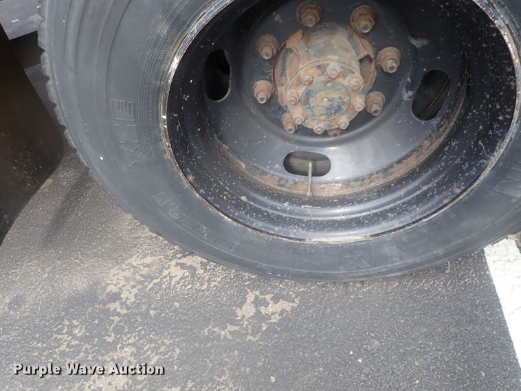 image for item DI7277 1999 International 3800 Blue Bird  school bus