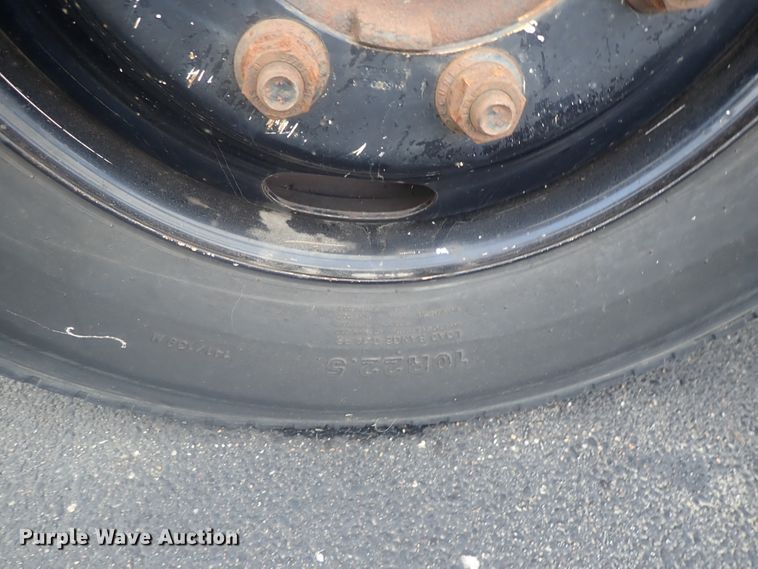 image for item DI7277 1999 International 3800 Blue Bird  school bus