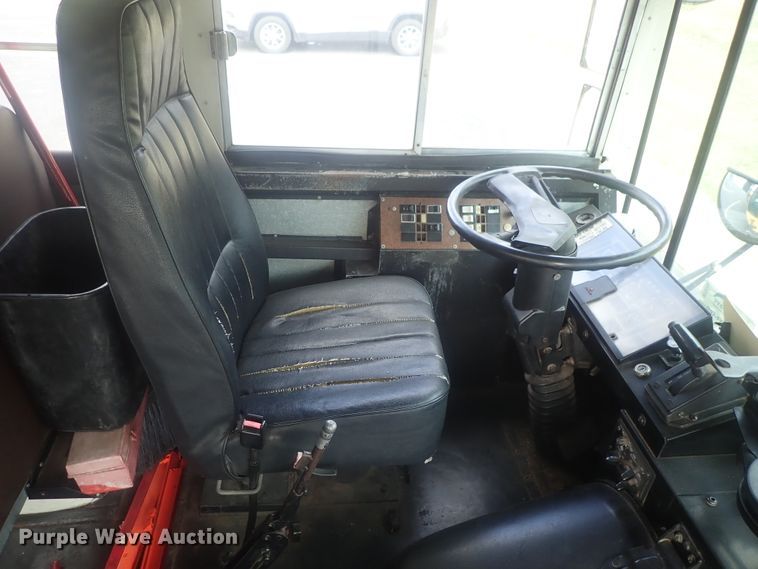 image for item DI7278 1995 International AmTran  school bus