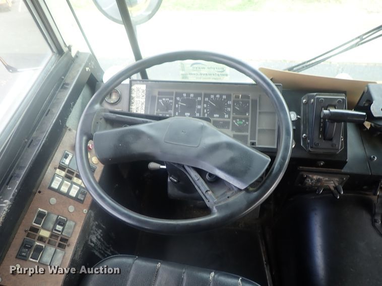 image for item DI7278 1995 International AmTran  school bus