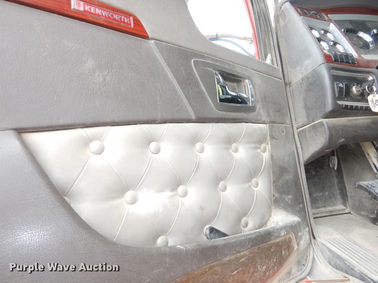 image for item DJ6863 2008 Kenworth T800  dump truck