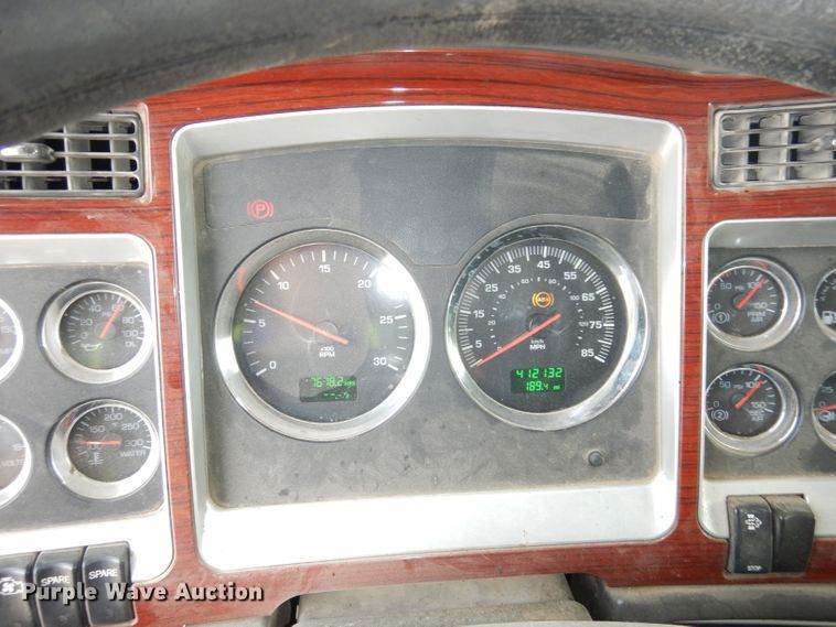 image for item DJ6863 2008 Kenworth T800  dump truck