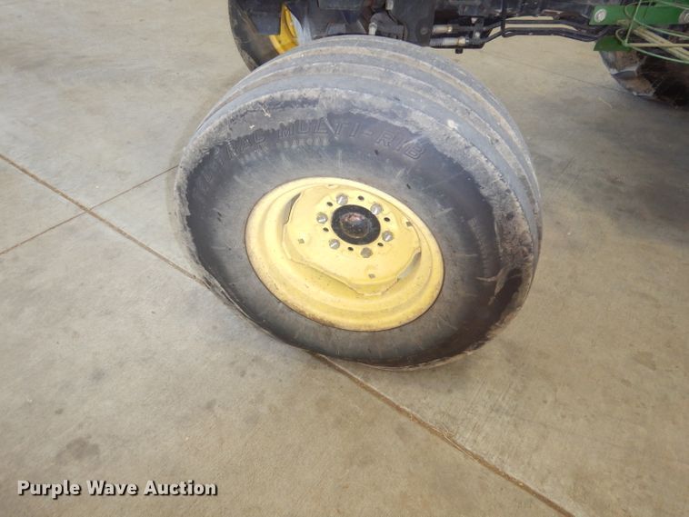 image for item DJ6864 2002 John Deere 5420  tractor