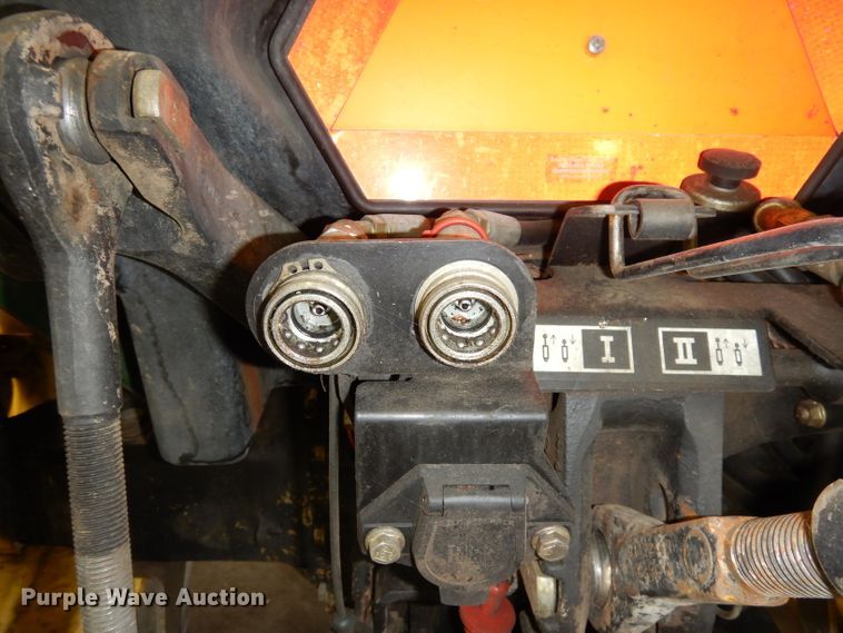 image for item DJ6864 2002 John Deere 5420  tractor