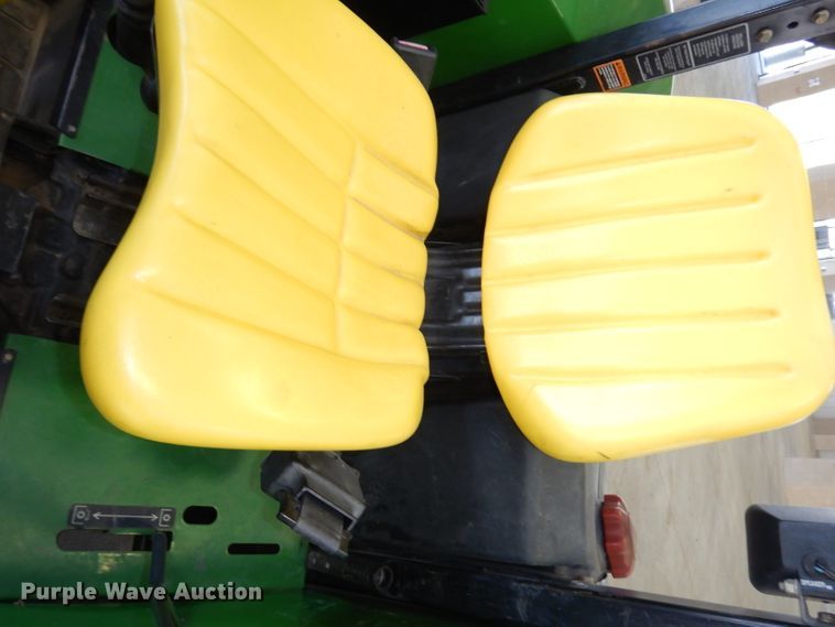 image for item DJ6864 2002 John Deere 5420  tractor