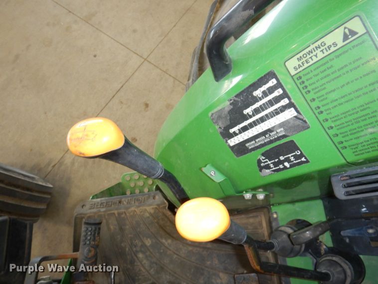 image for item DJ6864 2002 John Deere 5420  tractor