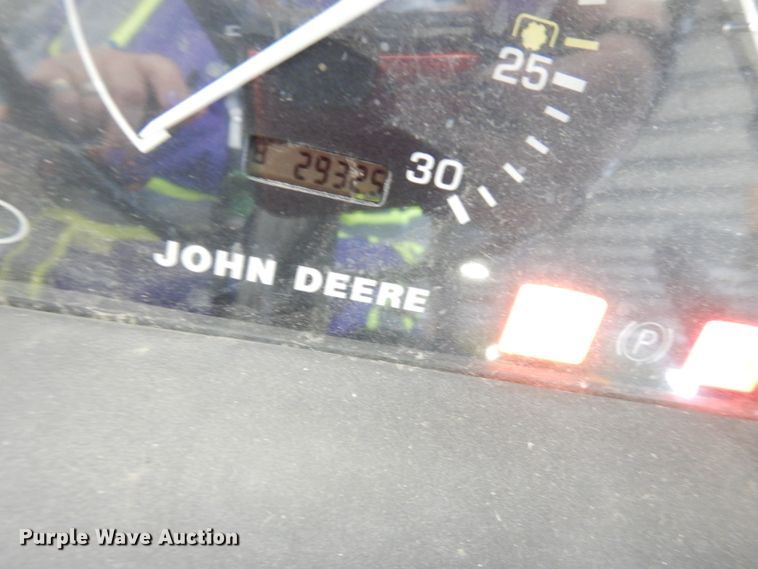 image for item DJ6864 2002 John Deere 5420  tractor